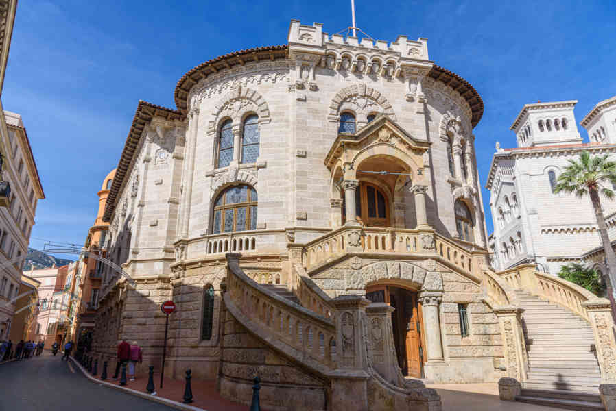 Principado de Mónaco 33 - Montecarlo - Palacio de Justicia.jpg